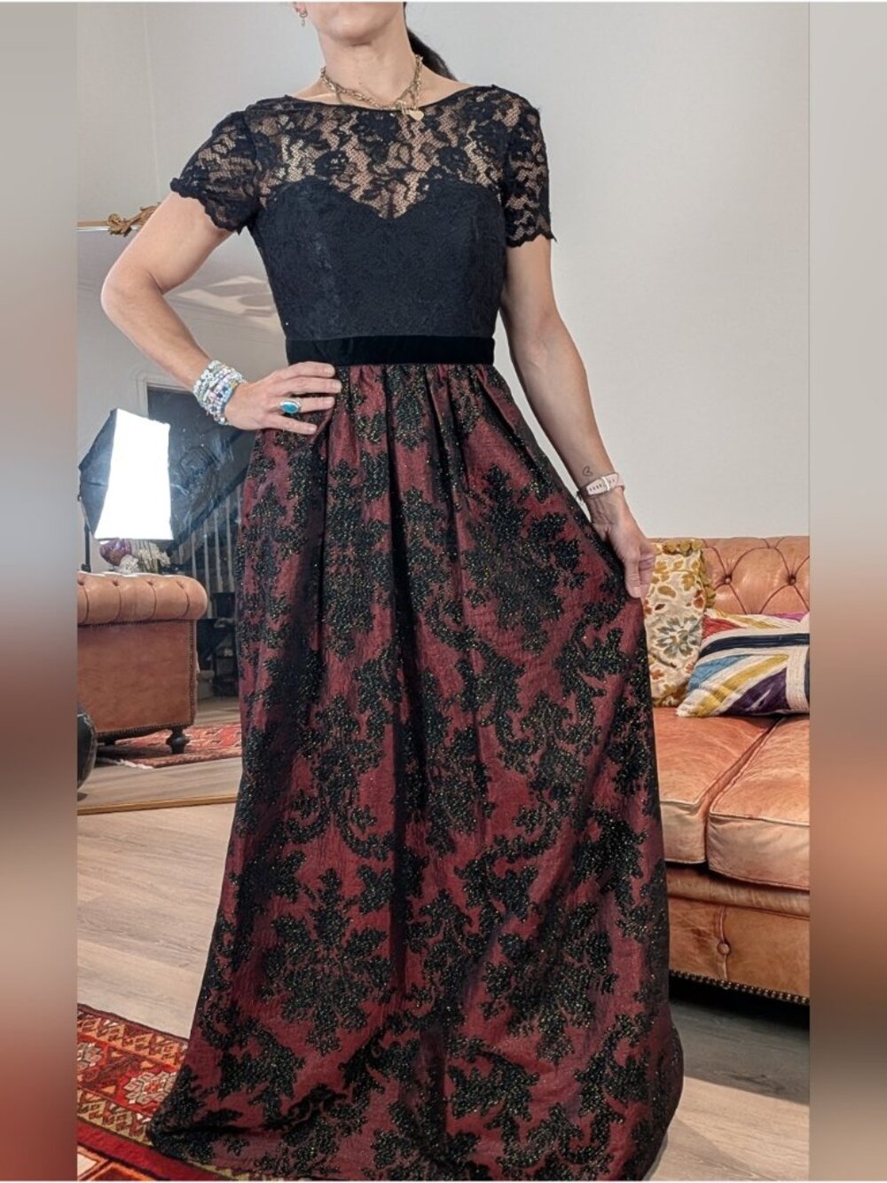 Bagley Mischka Black and Crimson short sleeve gown  with lace detail size 4